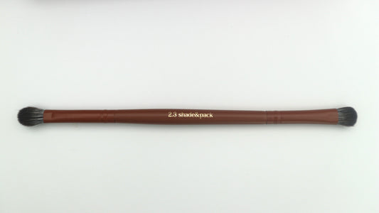 2.3 shade & pack dual ended eye brush